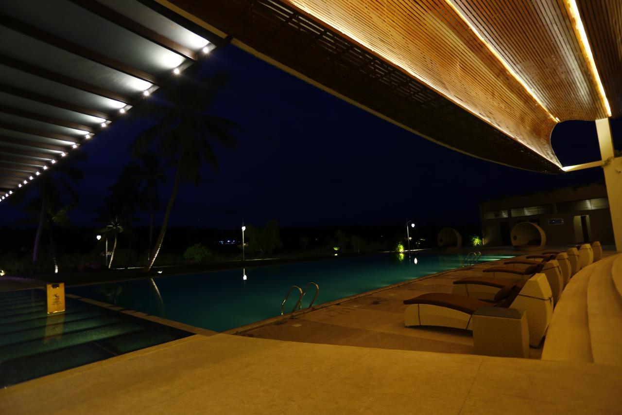 Avenra Gangaara Hotel Wennappuwa Buitenkant foto