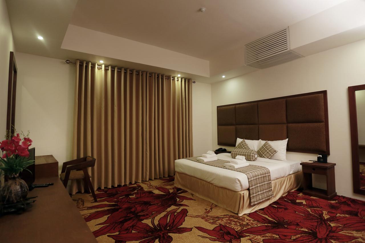Avenra Gangaara Hotel Wennappuwa Buitenkant foto