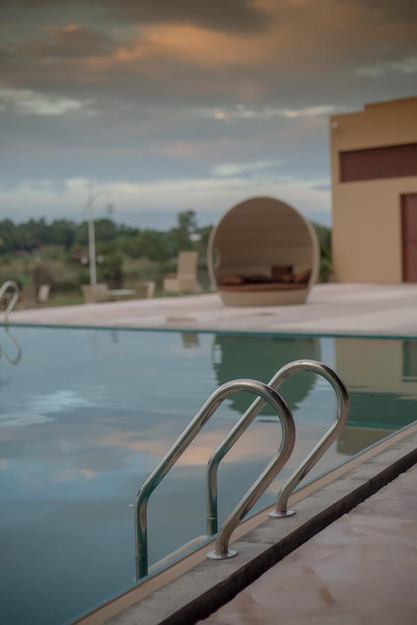 Avenra Gangaara Hotel Wennappuwa Buitenkant foto
