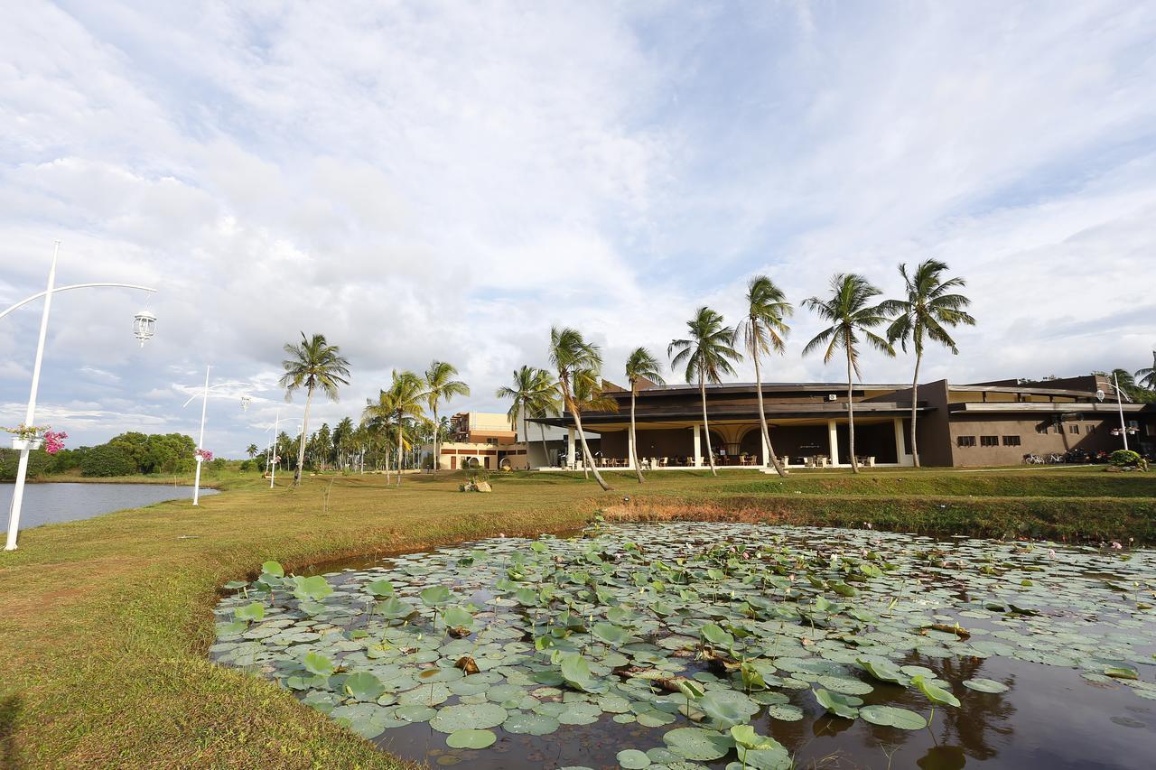 Avenra Gangaara Hotel Wennappuwa Buitenkant foto