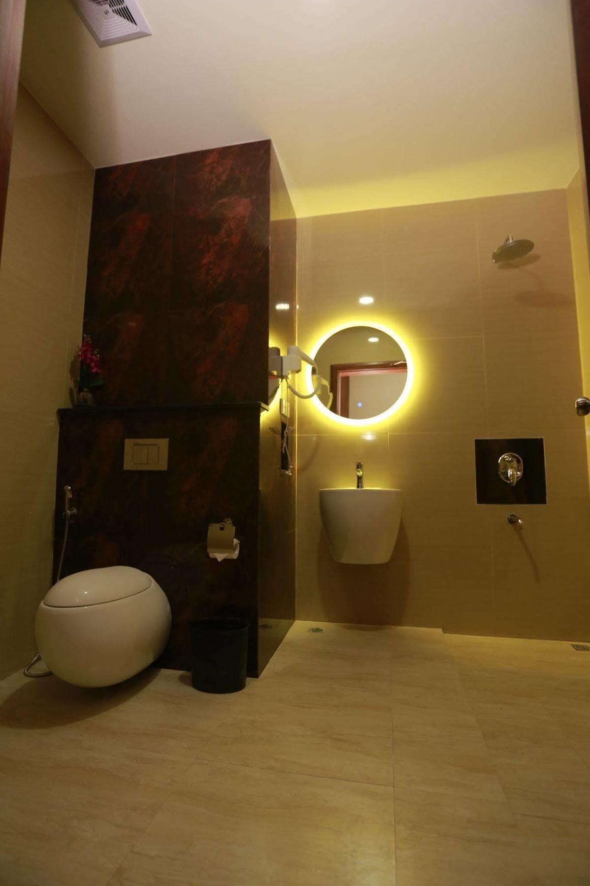 Avenra Gangaara Hotel Wennappuwa Buitenkant foto