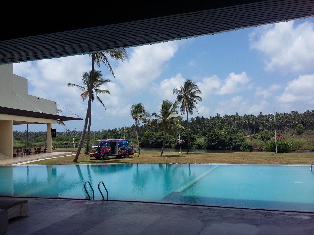 Avenra Gangaara Hotel Wennappuwa Buitenkant foto