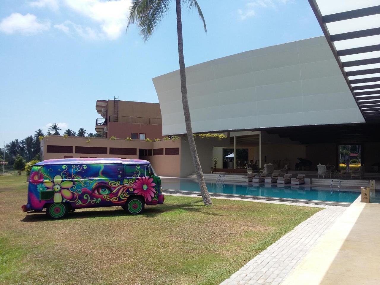 Avenra Gangaara Hotel Wennappuwa Buitenkant foto